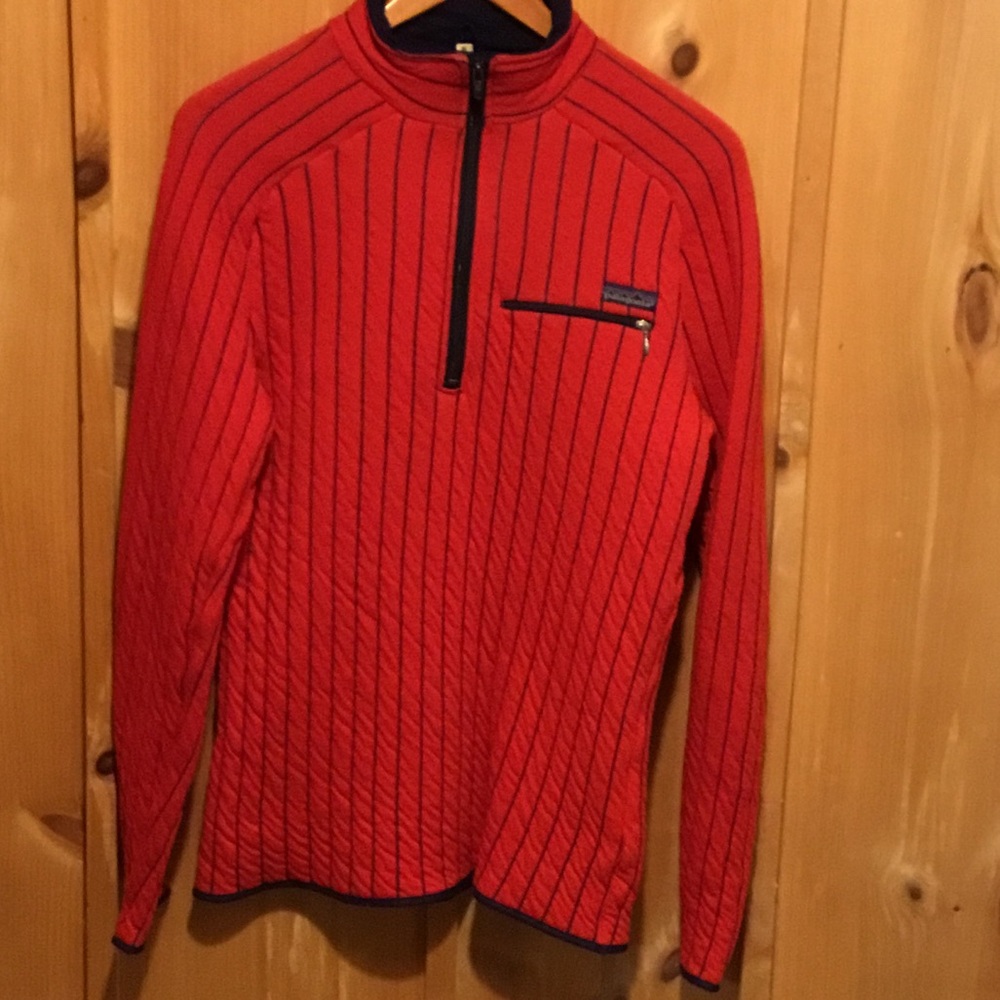 Very RARE 80’s Vintage Quilted Capeline zip turtleneck. 
Men’s Medium